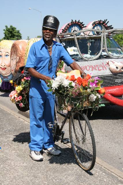 v2006_ArtCar_3_Parade 119 